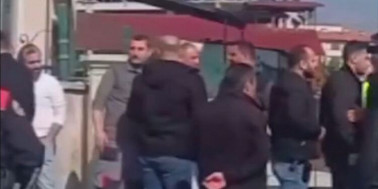 Menzilcilerin miras kavgasında arbede çıktı: Bir kişi yaralandı