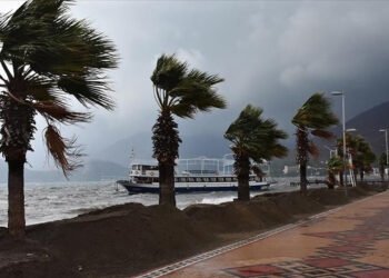 Meteoroloji Akdeniz İçin Alarm Verdi! Sel, Yıldırım ve Hortum Tehlikesi