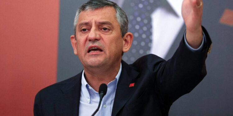 Özgür Özel 'Yalvarıyorum' Diyerek Seslendi: Nadir Elementlerin Trump'a Satılmasına Engel Olun'