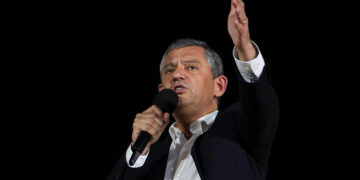 Özgür Özel'in ‘Bahis’ İddiası İhbar Kabul Edildi: İstanbul Cumhuriyet Başsavcılığı Soruşturma Başlattı