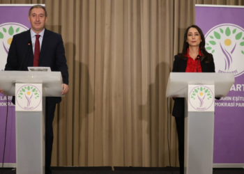 PKK'nın Türkiye'den çekilme kararından sonra DEM Parti'den ilk açıklama