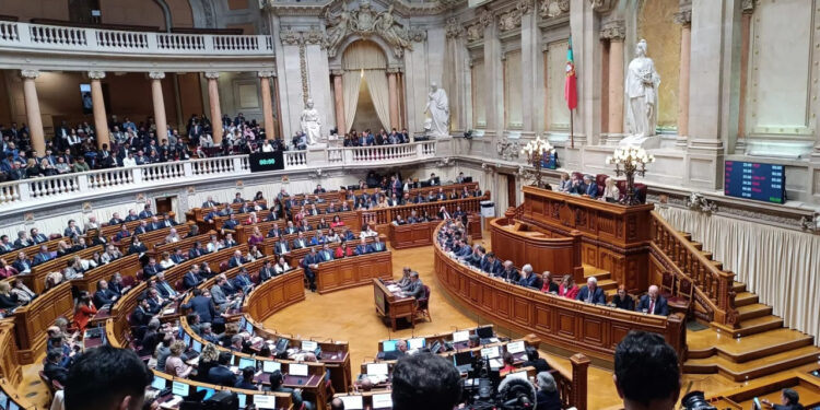 Portekiz'de Tartışmalı Yasa Parlamentodan Geçti!