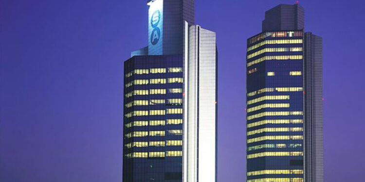 Sabancı Holding, Carrefour ve Teknosa'dan çıkmayı düşünüyor