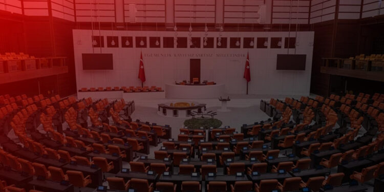 Siyasete Sert Başlangıç: Meclis Boykotla Açılıyor... CHP Açılışta Olmayacak.