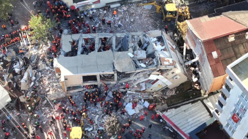 Sonumuz bu şekilde mi olacak; bina çöktüğü zaman mı yetkililer gelip inceleme yapacak