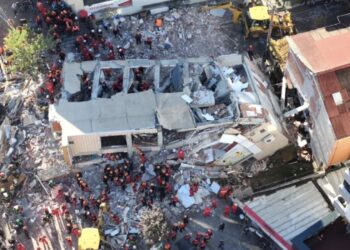 Sonumuz bu şekilde mi olacak; bina çöktüğü zaman mı yetkililer gelip inceleme yapacak