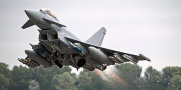 Starmer Ankara’ya gelmeden, 2 Eurofighter geldi: 20 eski, 20 yeni Eurofighter için anlaşma tamam