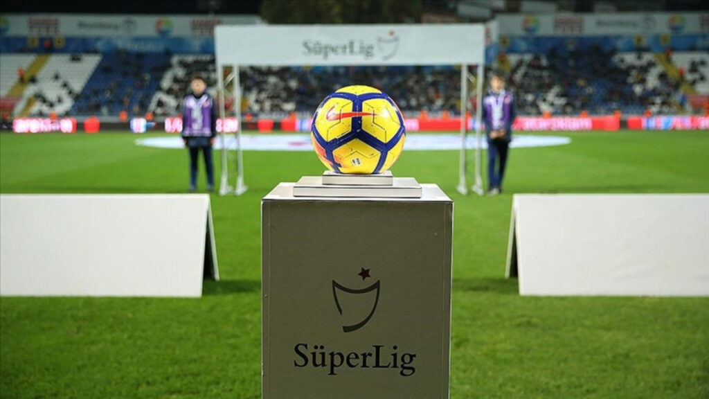 Süper Lig’de Deprem! Başkan İstifa Etti