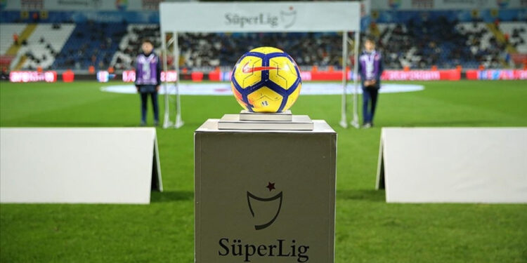 Süper Lig’de Deprem! Başkan İstifa Etti