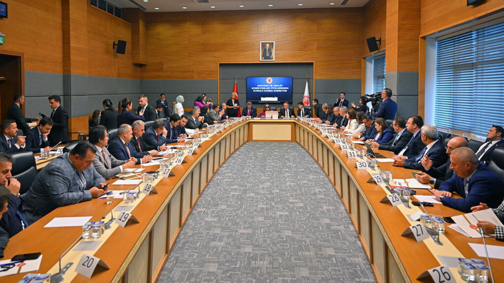 TBMM Karma Komisyonu Toplandı: HSK Üyeliği İçin 3 Aday Belirlendi