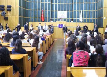 TBMM'de Abdullah Öcalan lehine slogan atanlar hakkında suç duyurusu