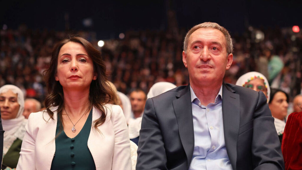 Terör Örgütü PKK'nın Türkiye'den Tamamen Çekilme Kararı Sonrası DEM Parti'den İlk Açıklama