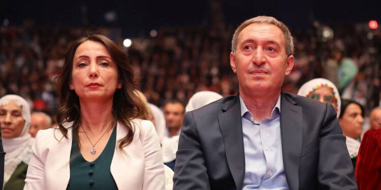 Terör Örgütü PKK'nın Türkiye'den Tamamen Çekilme Kararı Sonrası DEM Parti'den İlk Açıklama