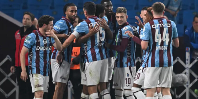 Trabzonspor Evinde Dur Durak Bilmiyor!
