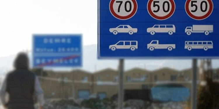 Trafikte Yeni Dönem! O Levhalar Kaldırıldı, Artık Tek Tip Olacak