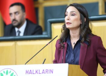 Tülay Hatimoğulları: Sürecin ritmi düştükçe savaştan yana olanların cesareti artıyor