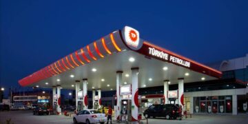 Türkiye Petrolleri'nin üç yöneticisi tutuklandı