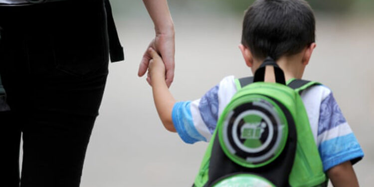 Türkiye’de yoksulluk kalıcılaştı, 108 haneden 91’i çocuklarına sabahları beslenme koyamıyor