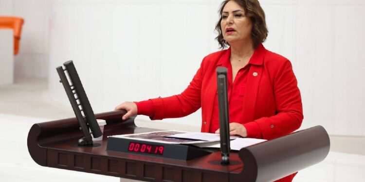 Türkiye'nin en büyük banknotu olan 200 lirayla bir tavuk dürüm dahi satın alınamıyor