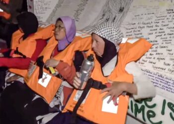 Üç milletvekili Azerbaycan'a hareket etti!