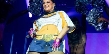 Ünlü Şarkıcı Nelly Furtado, Sosyal Medya Linci Sonrası Müziği Bıraktı