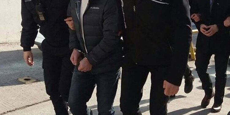 Van’da anne ve iki oğlunu öldüren cinayet şüphelisi tutuklandı