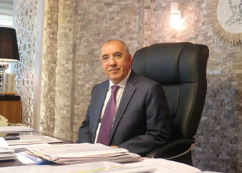 Yerleşik sorunlar, sendikaların artık büyük resmi önlerine koyarak yeniden gözden geçirmelerine, “Yeni Nesil Emek Yasası”na zorlamaktadır