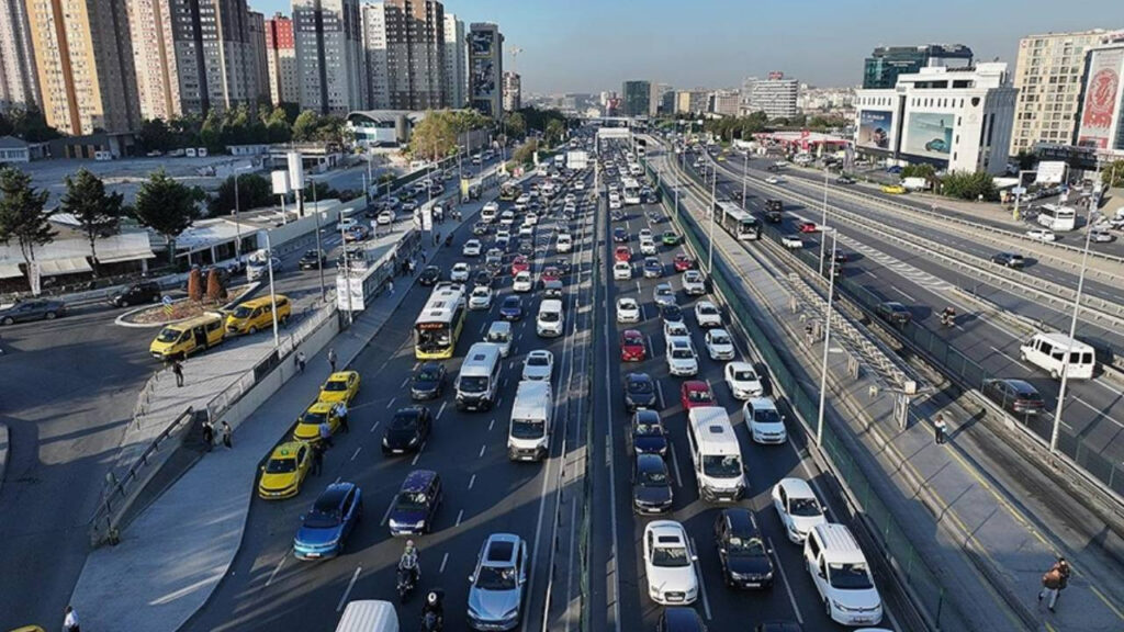 Yollarda Yaşlı Araç Alarmı: 6 Milyon Otomobil Tehlike Saçıyor