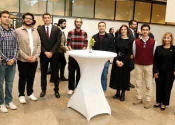 Yurt dışındaki gençlerimiz ülkemizin kültür elçileridir