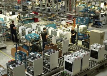 Alman beyaz eşya devi fabrikalarını kapatıyor