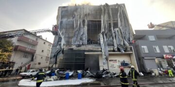 Ölen işçinin kardeşi: Denetime gelen zabıtalar bir koli parfüm alıp gidiyordu