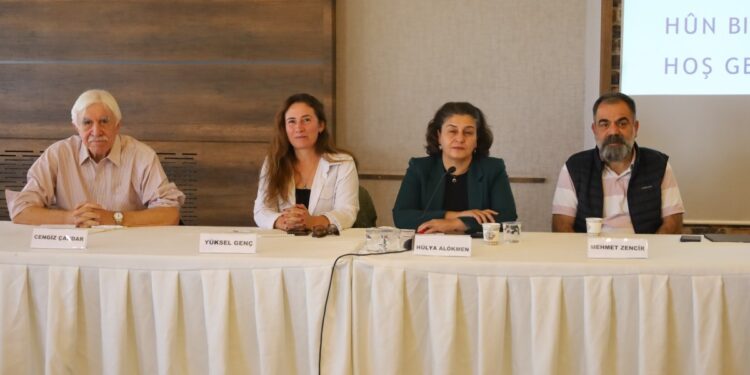 Amed’de toplum sağlığı için barış tartışıldı