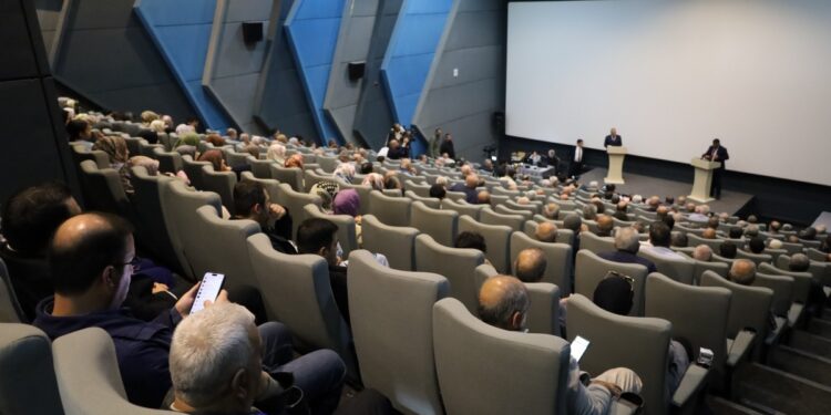 Vahap Coşkun: Kürtlerin talepleri yasal değişikliği gerekli kılıyor