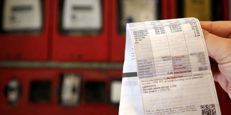 Elektriğe gizli zam: 900 TL gelen fatura bin 900 TL olacak