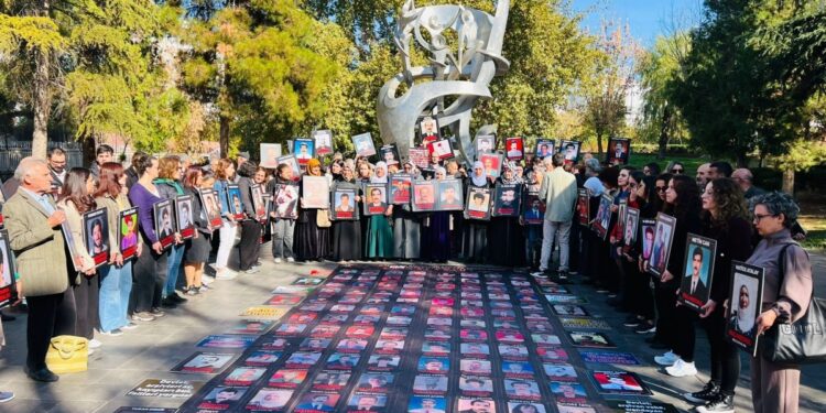 Katledilen ve kaybedilen kadınlar için adalet istendi