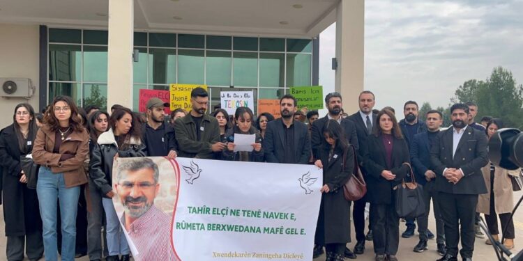 Amed’de öğrenciler Tahir Elçi’yi andı