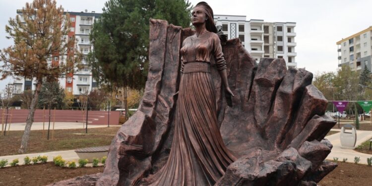 Peyas Belediyesi’nden ‘heykel’ açıklaması