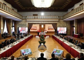 HRW: Komisyon somut, hukuki ve kurumsal reformlar önermelidir