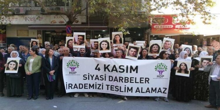 4 Kasım darbesi: Demokratik siyasetin özgürleşmesi çıkış yoludur