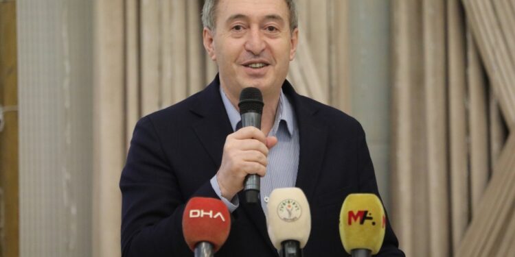 Bakırhan’dan CHP’ye: İktidar karşıtlığını çözüm karşıtlığına dönüştürmeye çalışıyor