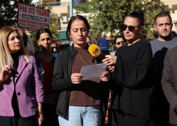 Veliler baz istasyonuna karşı eylem gerçekleştirdi