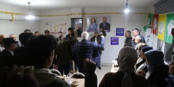 Kobanê için sınıra gidenler anlattı: İnsanlık için direndiler