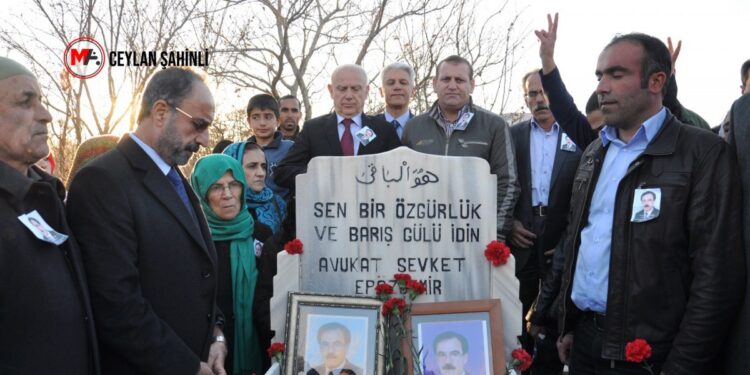 ‘Özgürlük şehitlerine barışın müjdesini vermek istiyoruz’