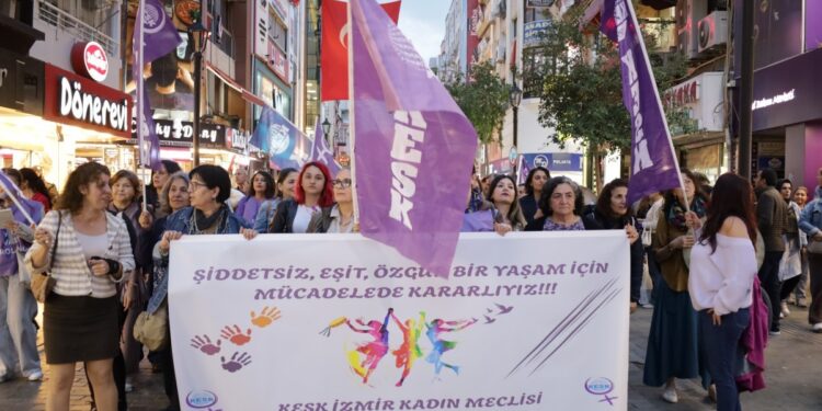 KHK eyleminde kadınların barış talebi vurgusu