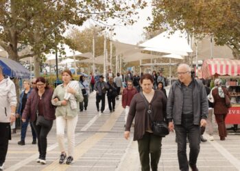 Asgari ücret yorumu: Kaşıkla verilip kepçeyle alınıyor