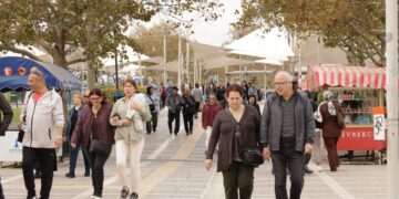 Asgari ücret yorumu: Kaşıkla verilip kepçeyle alınıyor