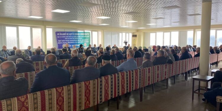 ‘İslam’da Barış ve Demokratik Toplum’ paneli: İnsanlığın ortak hakikati barıştır