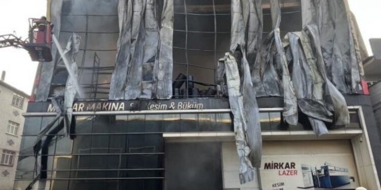 6 işçinin hayatını kaybettiği yangın: 7 kişi açığa alındı