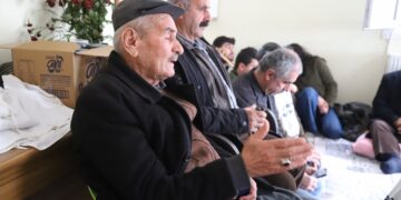 Eylemlerin tanıdık siması Dengbêj Hecer hayatını kaybetti