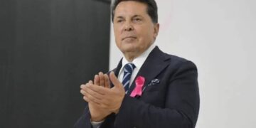 Ahmet Özer: Barışa kavuşma arzumuz demir parmaklıkları aşan bir güçtür